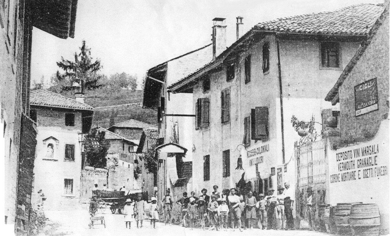 Le 5 generazioni della Famiglia Alberti: una storia, quattro proverbi